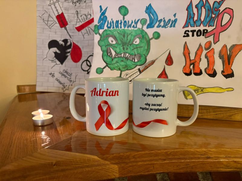 Ilustracja do aktualności Konkurs plastyczny  „HIV/AIDS – wiem więcej. Nie ryzykuję”
